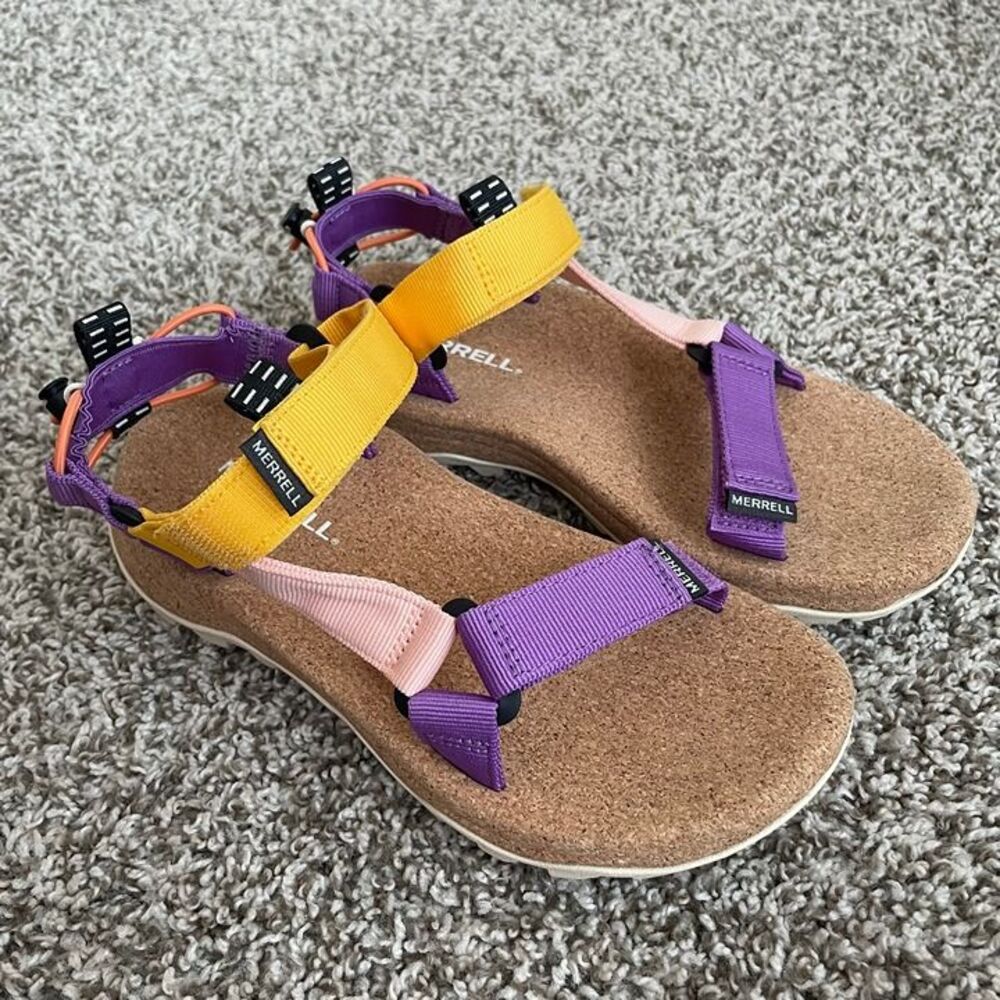 Size 6 / Women's Merrell Sandals
